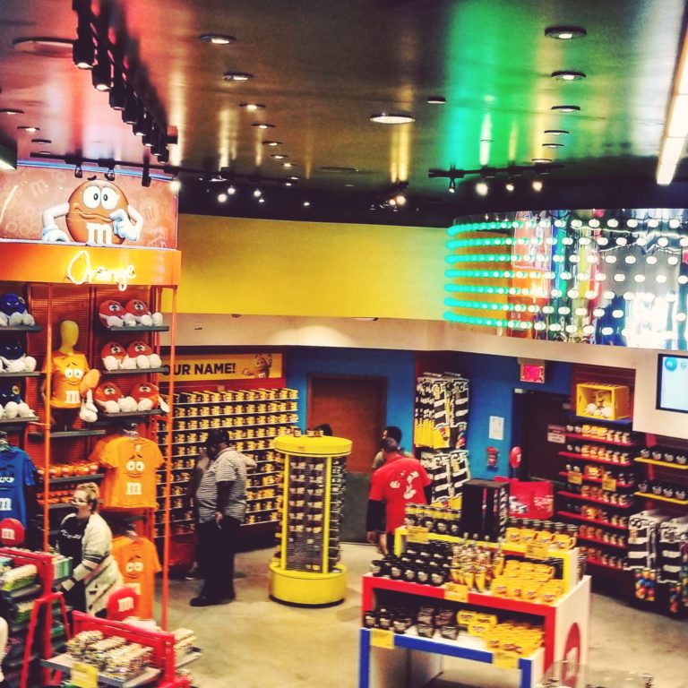 MMs World First Floor Las Vegas Photo by Socialbilitty 768x768