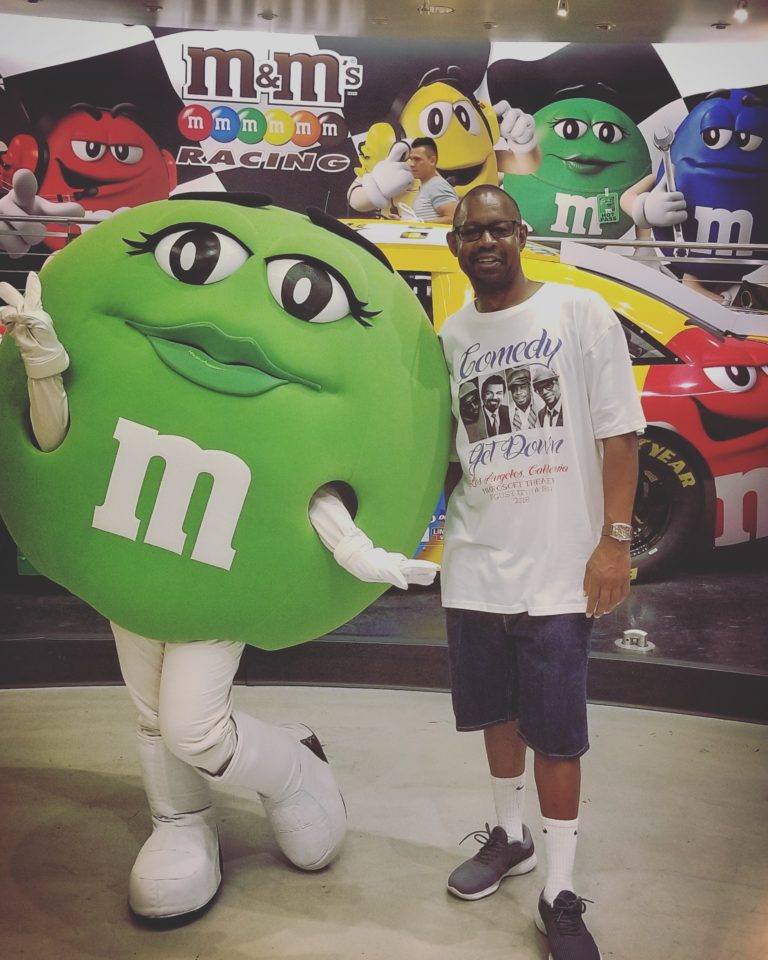 MMs World Shaunti Griffin with Green Lady MM and NASCAR Las Vegas Photo by Socialbilitty 768x960