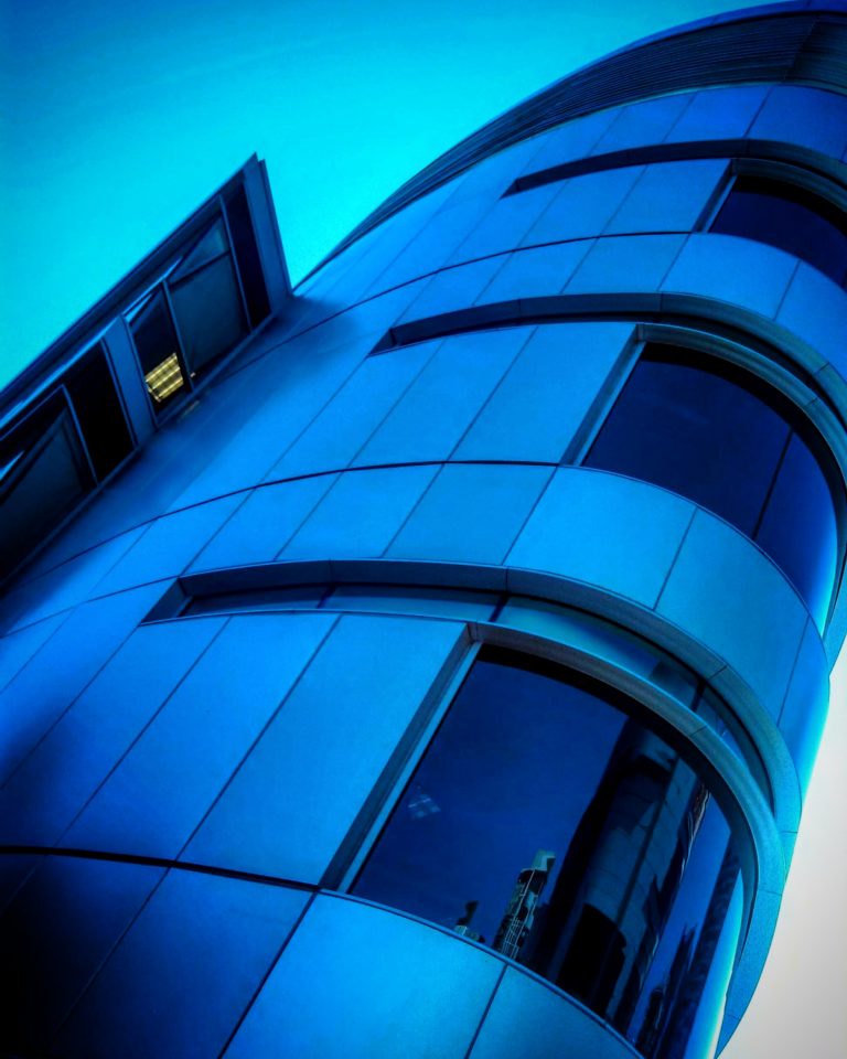 Staples Center Structure and Architecture Photo by Socialbilitty 768x960
