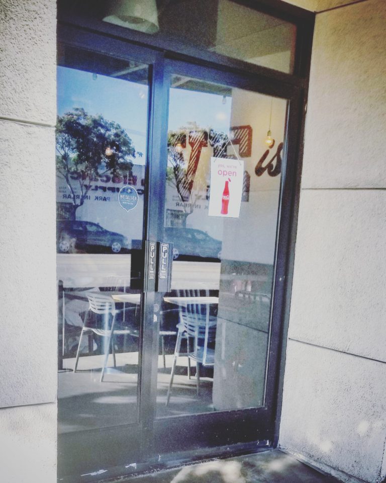 Stevies Creole Café Front Entrance Photo by Socialbilitty 768x960